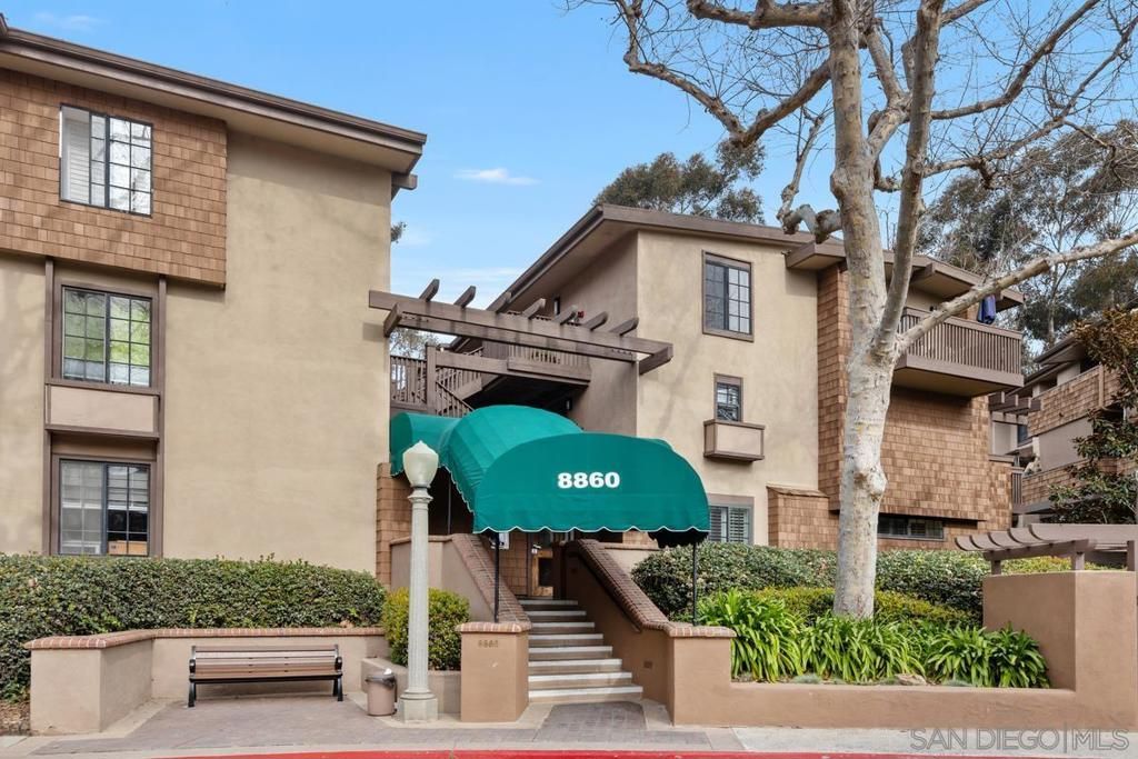 Photo of 8860 Villa La Jolla Dr #314, La Jolla, CA 92037 (MLS # 260001663SD)