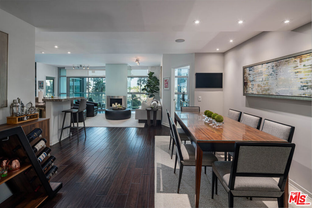 13650 Marina Pointe Drive 509