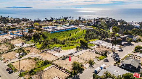 Photo of 16910 Dulce Ynez Lane, Pacific Palisades, CA 90272 (MLS # 26675645)