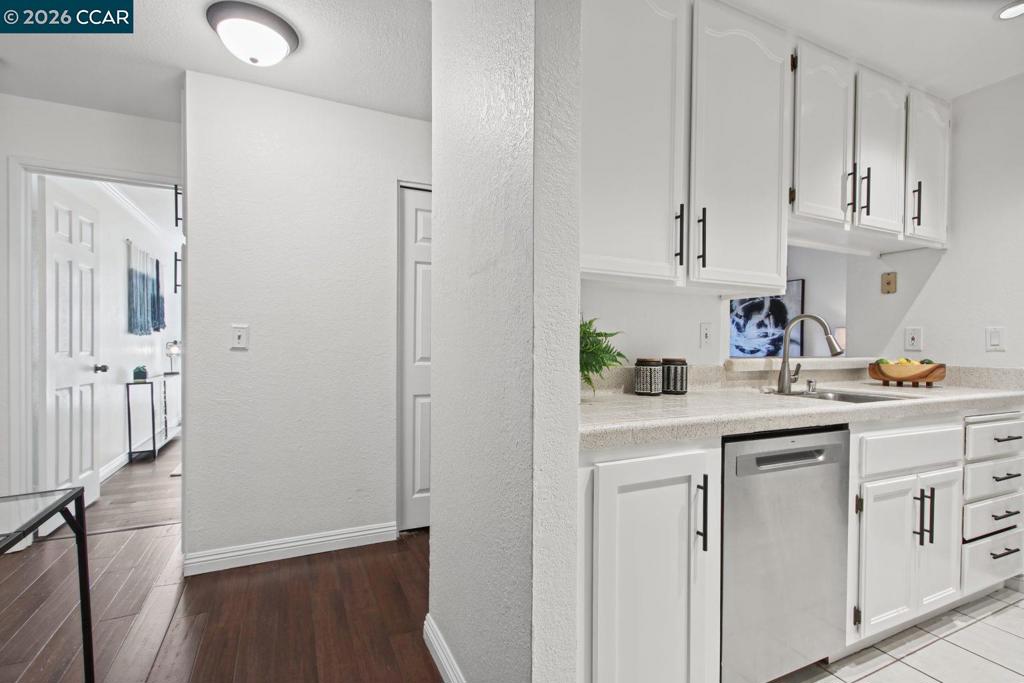 39843 Cedar Blvd 121