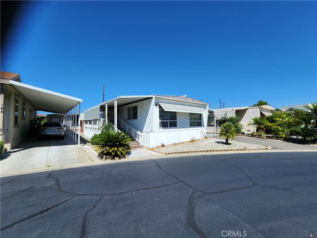 525 N Gilbert