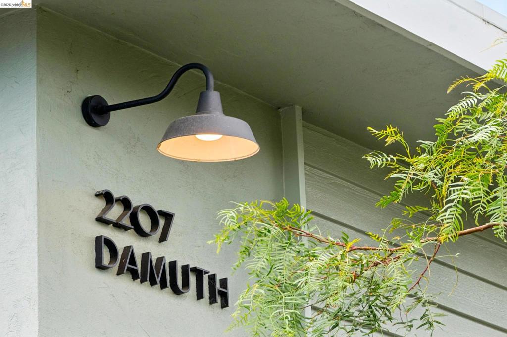 2207 Damuth St 1