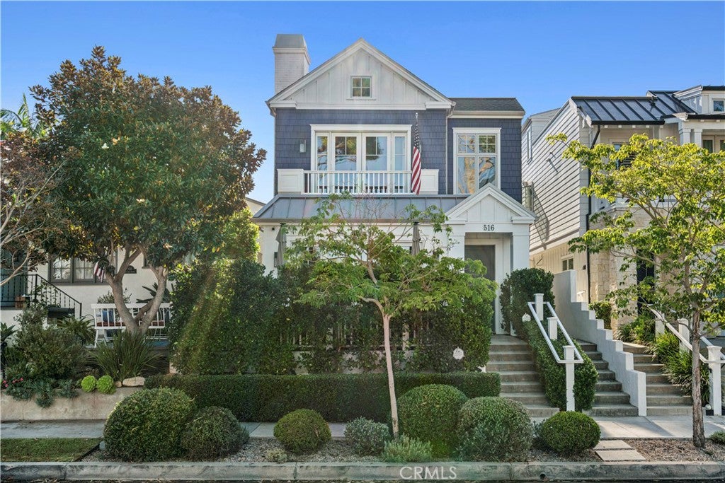 Photo of 516 Avocado AVE, Corona Del Mar, CA 92625 (MLS # NP26225107)