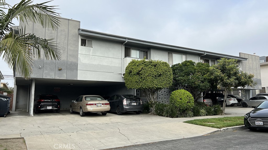 Properties 3 3525 Jasmine Avenue