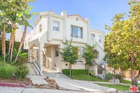 Photo of 1121 S Orange Drive, Los Angeles, CA 90019 (MLS # 25554159) Photo of 1121 S Orange Drive, Los Angeles, CA 90019 (MLS # 25554159)