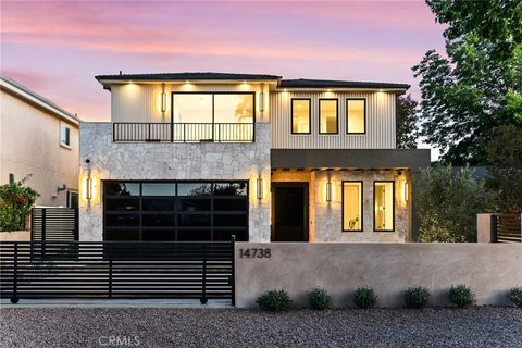 Photo of 14738 Otsego Street, Sherman Oaks, CA 91403 (MLS # SR26011397)