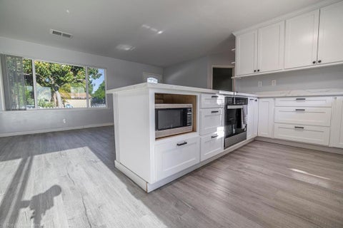 Photo of 750 El Camino Paraiso, Hollister, CA 95023 (MLS # ML82063481)