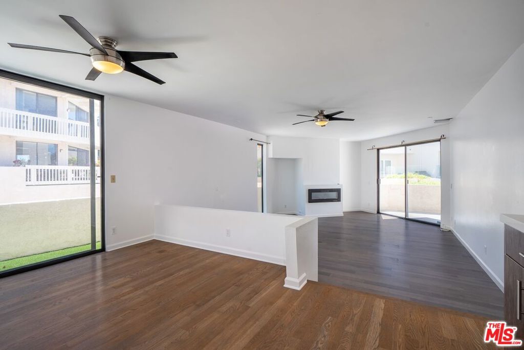 7301 Vista Del Mar B105