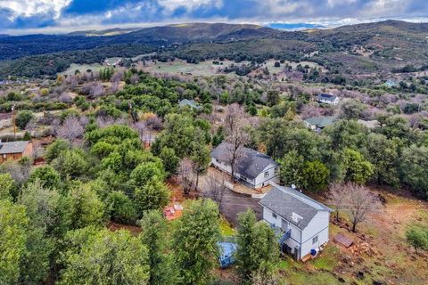 Photo of 17009 Iron Springs Rd Rd, Julian, CA 92036 (MLS # 2600617SD)