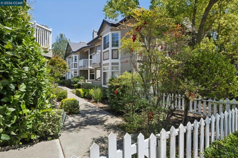 Photo of 1392 Danville Blvd #102, Alamo, CA 94507 (MLS # 41146662)