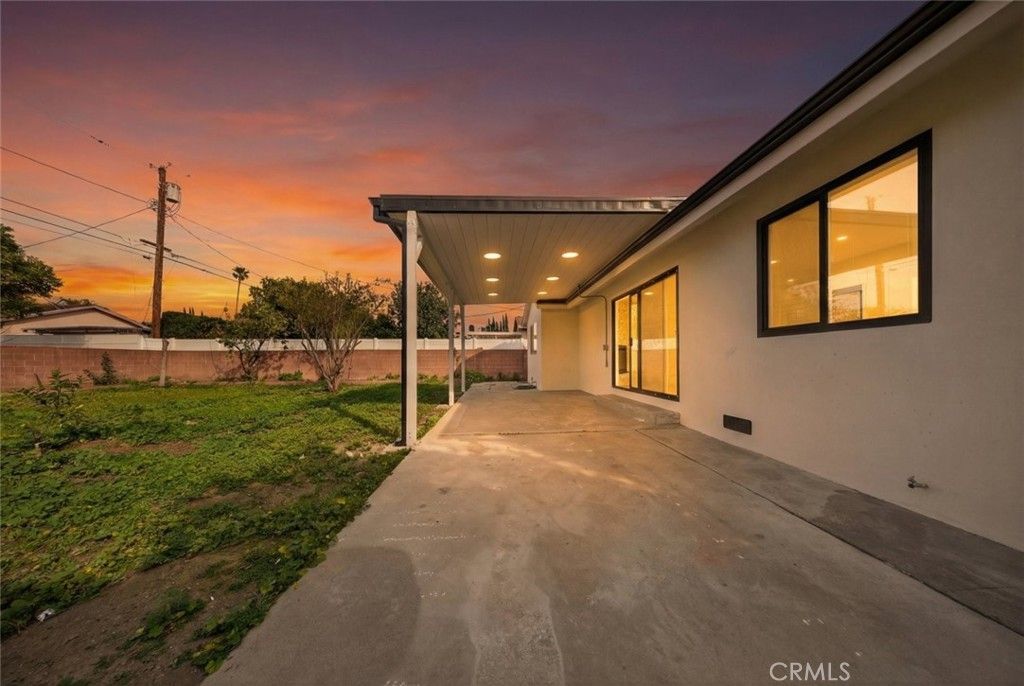 Photo of 15753 Cohasset Street, Van Nuys, CA 91406 (MLS # GD26041752)