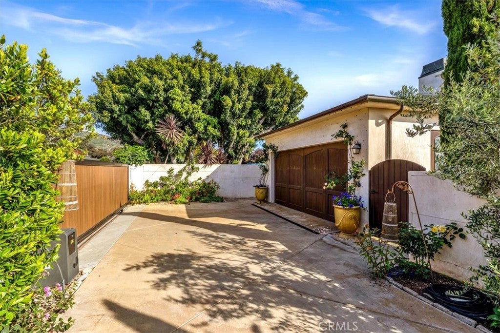31512 Bluff, Laguna Beach CA 92651 - Photo 50