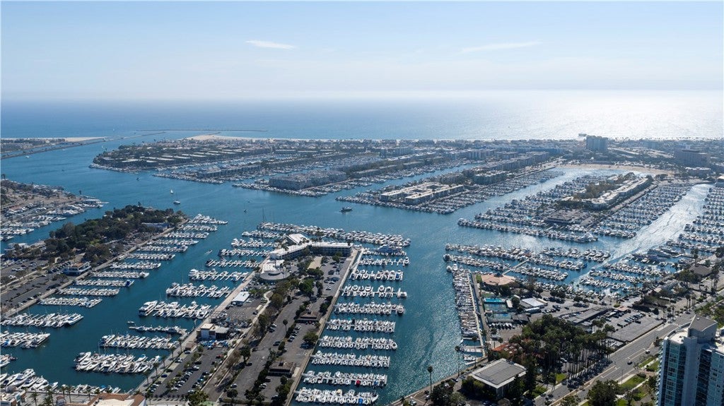 13650 Marina Pointe Drive