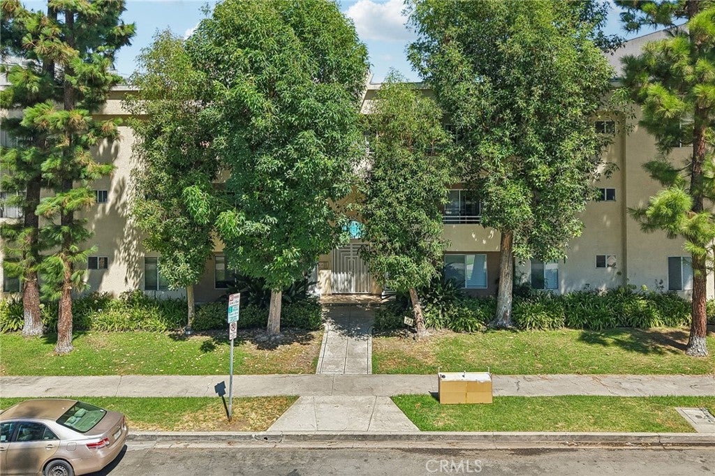 4358 Mammoth Avenue