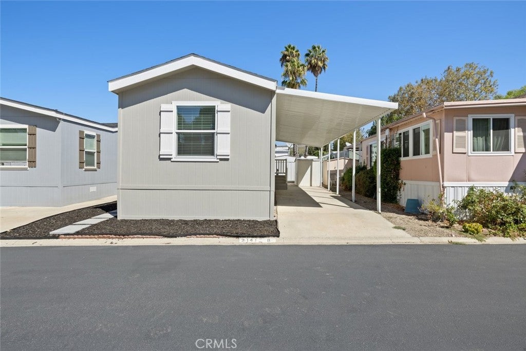 2193 Los Feliz Drive 8