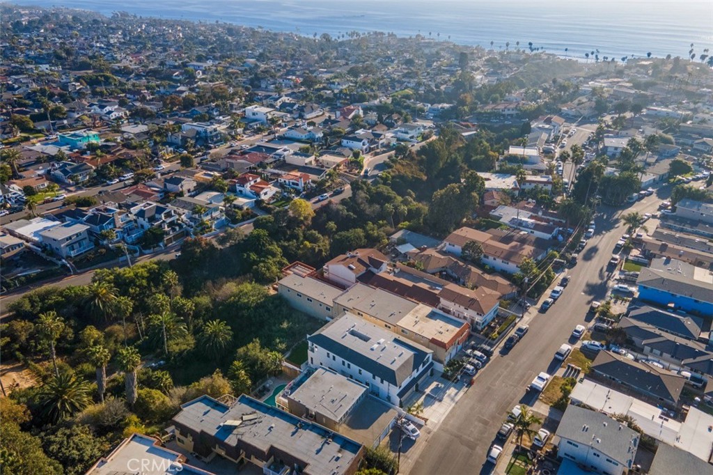 229 Avenida Monterey B