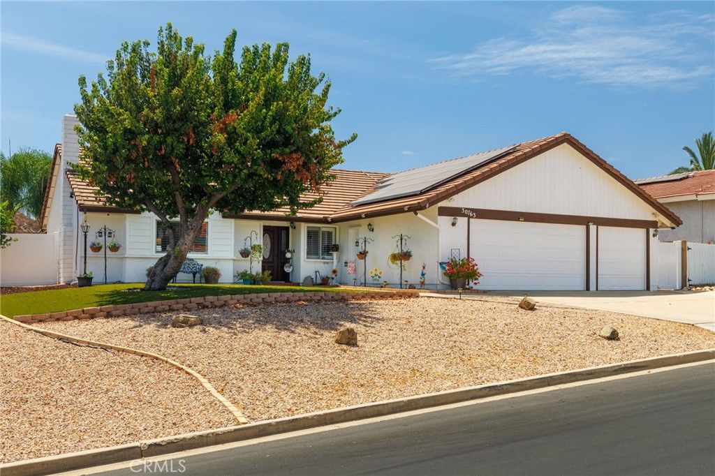 Photo of 30763 Pyramid Point DR, Canyon Lake, CA 92587 (MLS # IV26159273)