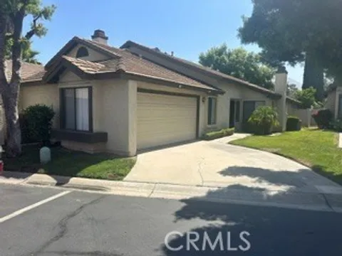MLS: IV26118854