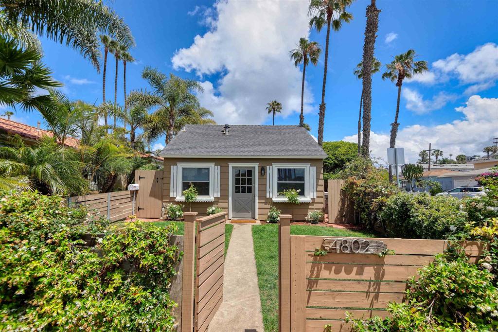 4802 PESCADERO
