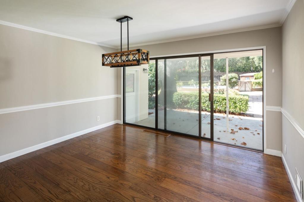 811 Stanford Avenue