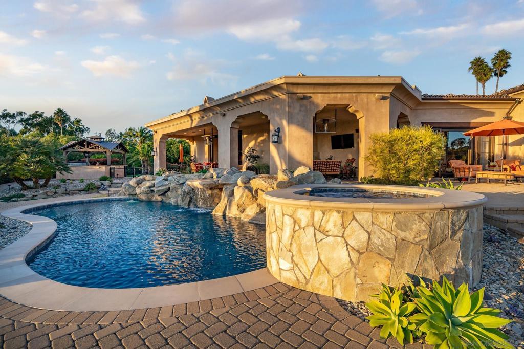 Rancho Santa Fe - Residential