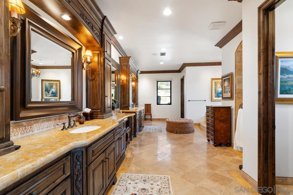 Rancho Santa Fe - Residential