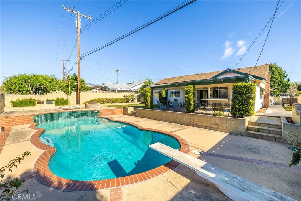 Photo of 2025 Pattiglen Ave, La Verne, CA 91750 (MLS # CV26014642)