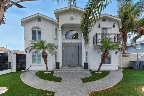 Photo of 546 E 219th Street, Carson, CA 90745 (MLS # DW25194099)