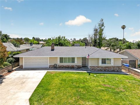 Photo of 35543 Mountain View Street, Yucaipa, CA 92399 (MLS # IV26112494)
