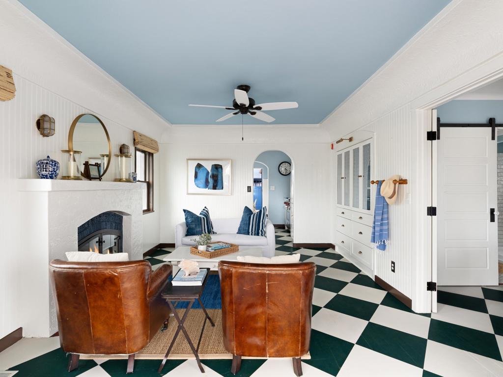 1008 S Ditmar Street