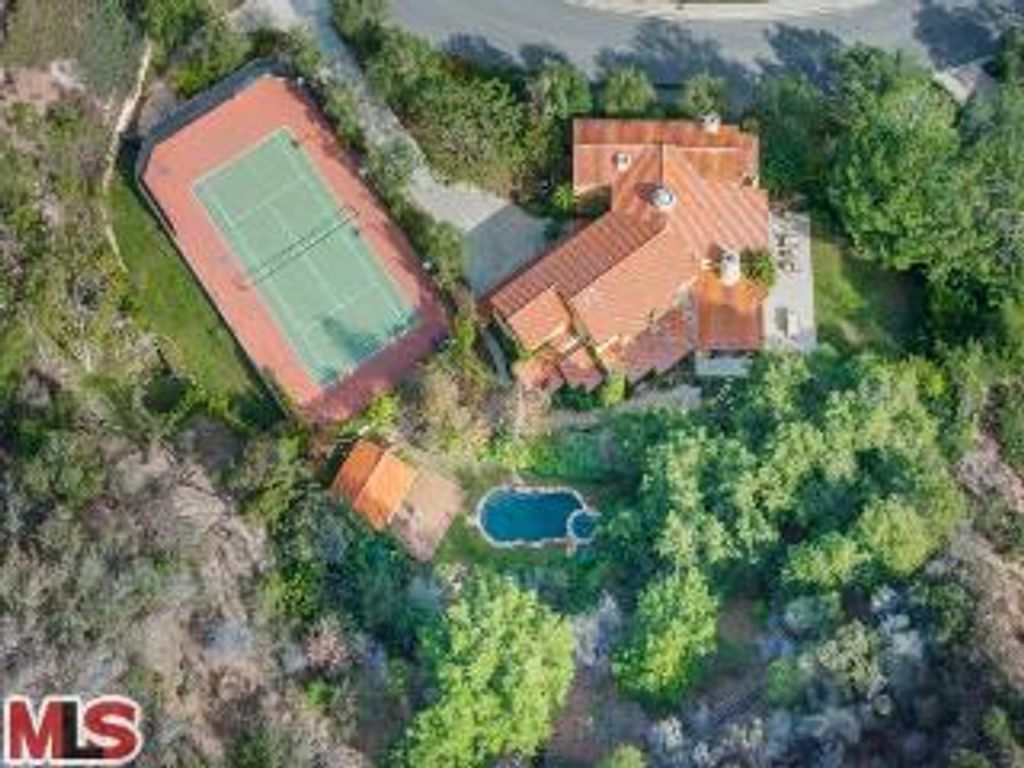 listing image 130722684136630345673