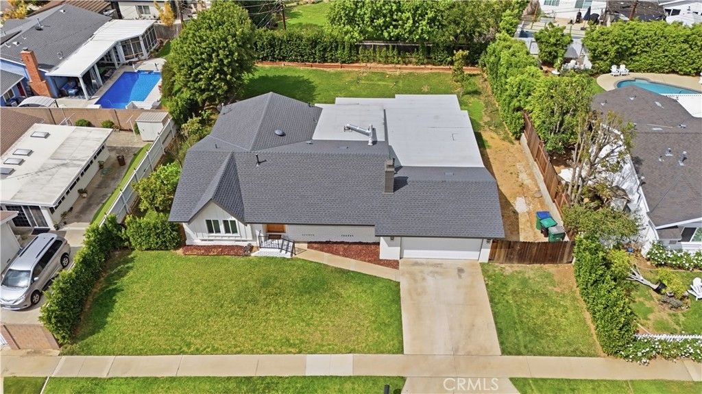 Photo of 12811 Chaplet Pl, North Tustin, CA 92705 (MLS # PW26054733)