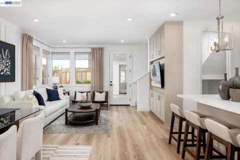 Photo of 3858 Aviano Way Way, Dublin, CA 94568 (MLS # 41131974)