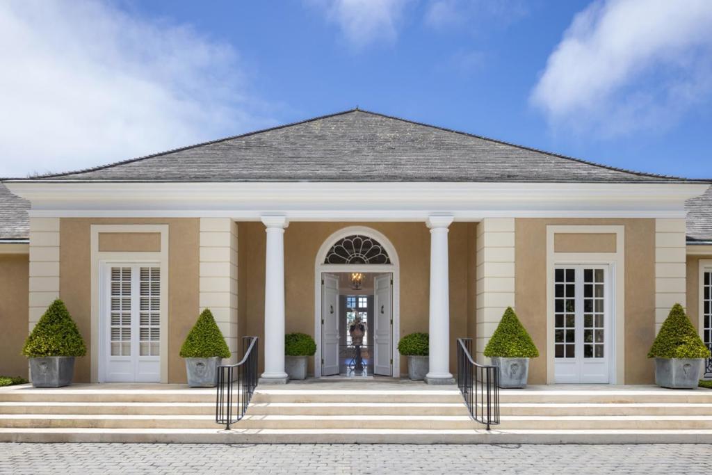 1500 Viscaino Road