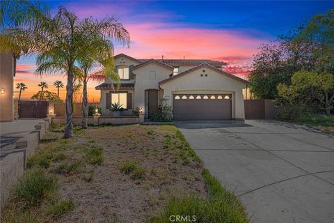 23744 Tatia Murrieta CA 92562