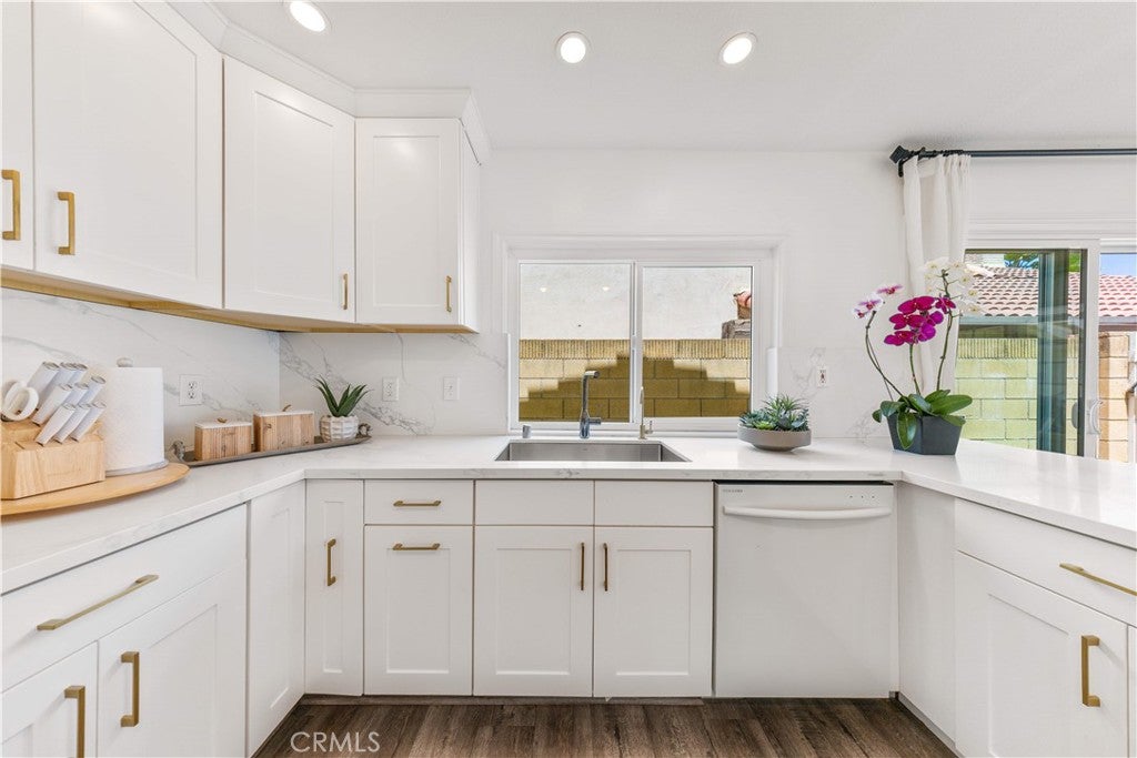 13791 Solitaire, Irvine CA 92620 - Photo 10