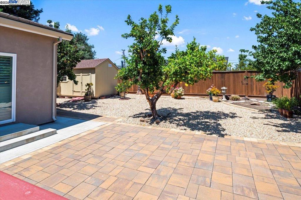 IRVINGTON AREA - Residential