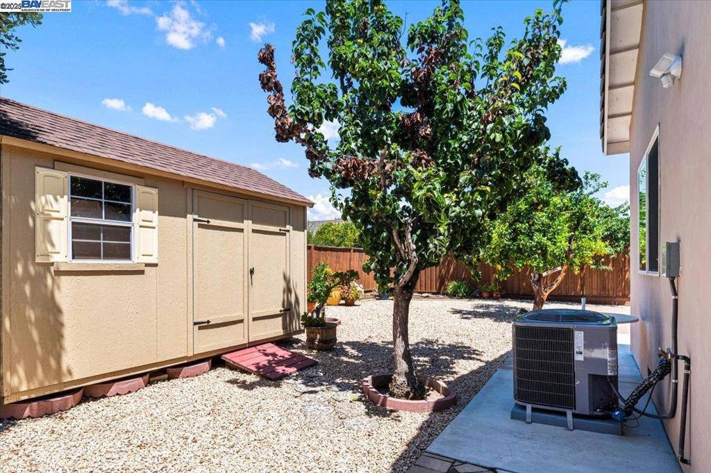 IRVINGTON AREA - Residential