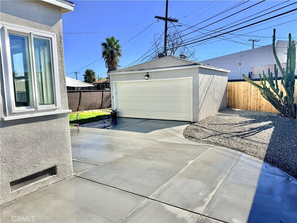 10314 Stagg Street
