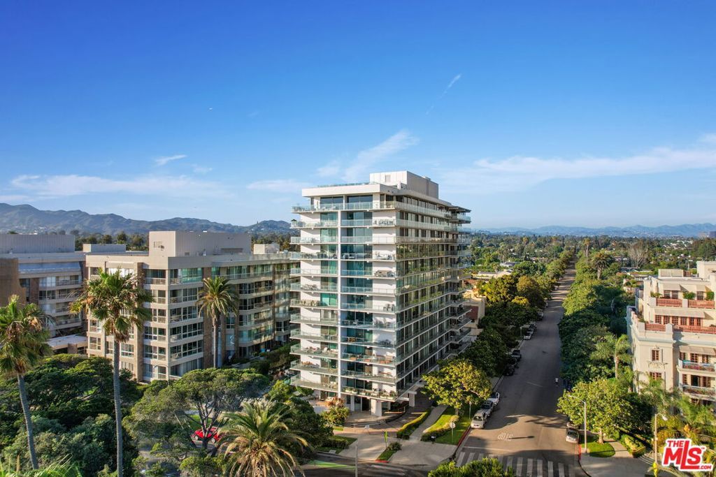 Photo of 535 Ocean Avenue #5C, Santa Monica, CA 90402 (MLS # 25626727)