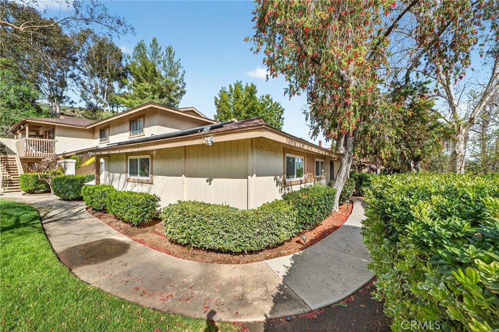 Photo of 8952 Fletcher Valley Dr, Santee, CA 92071 (MLS # WS26058811)