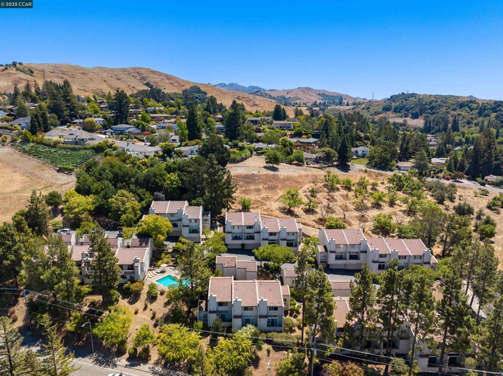LOMAS MORAGA - Residential