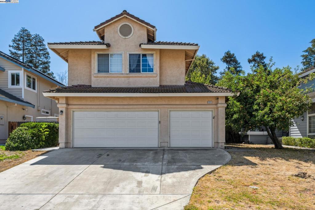 Welcome to this beautifully updated single-family home featuring 4 bedrooms, 2.5 bathrooms, and a spacious 3-car garage. The first floor offers a newly remodeled kitchen and new flooring, creating a fresh and inviting feel. Enjoy the bright, open floor plan with plenty of natural light. The main entry leads into a comfortable living and dining area with a cozy fireplace. Upstairs, you’ll find spacious bedrooms perfect for family or guests. The private, fenced backyard is great for relaxing or entertaining. Additional highlights include solar panels, a transferable security system with cameras, and extra storage in the 3-car garage. Located in a well-kept neighborhood close to trails, transit, dining, and shopping. Don’t miss this great opportunity!