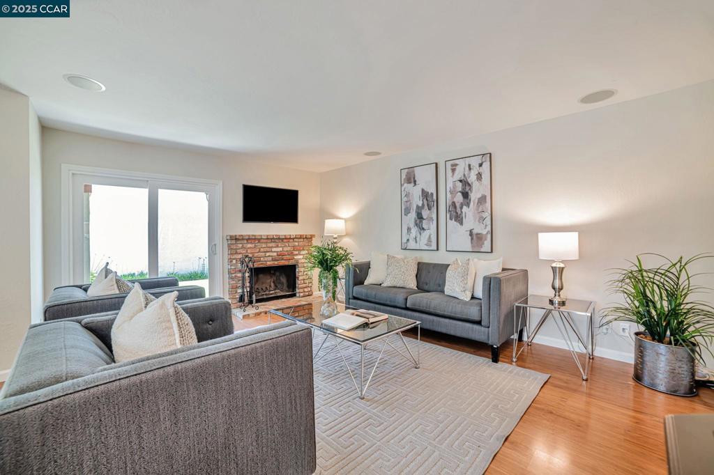 TWIN CREEKS AREA - Residential