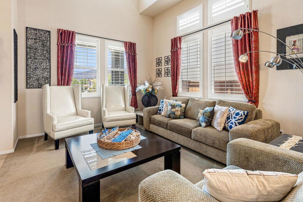 845 Esperanza Place