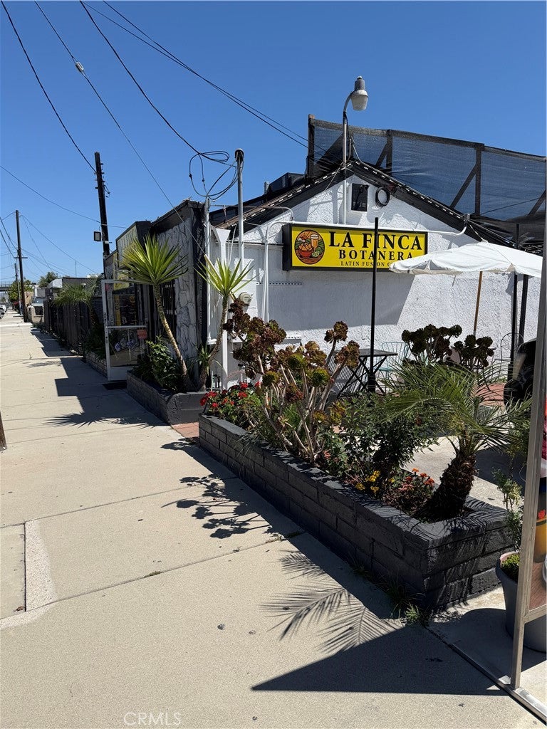 16100 Old Valley
