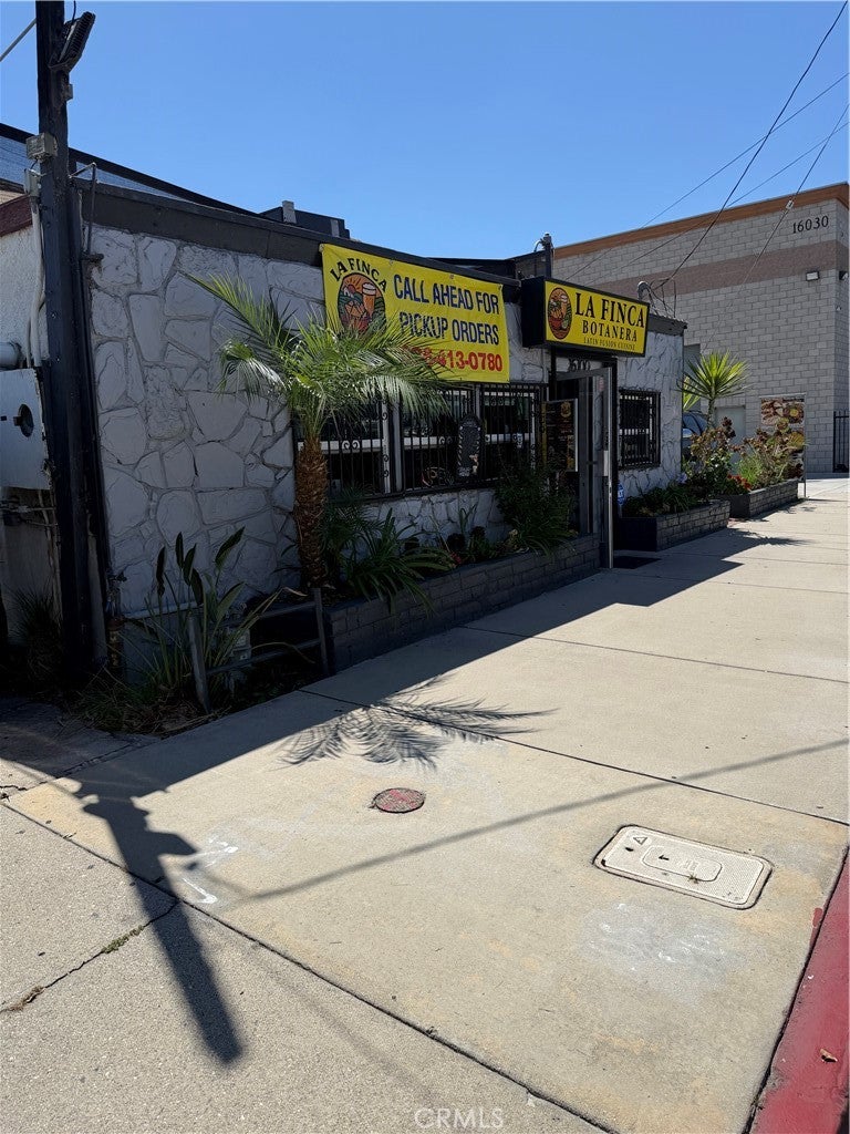 16100 Old Valley