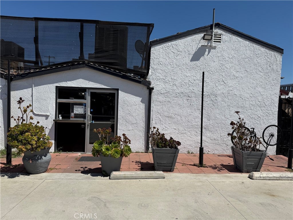 16100 Old Valley