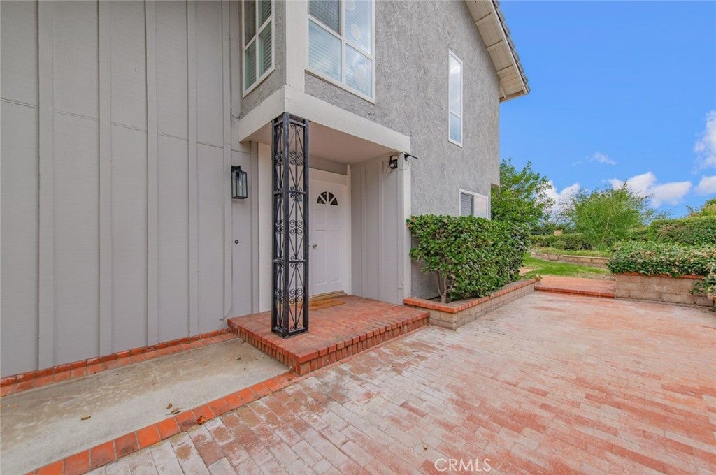 1441 Rolling Knoll Road