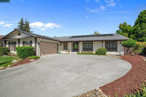 Photo of 2975 Graymont Ct CT, Concord, CA 94518 (MLS # 41147477)